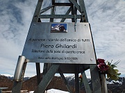 58  di Piero Ghilardi, ideatore della croce...